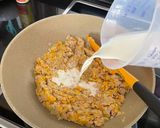 Foto langkah ke 3 dari resep Bitterbalen Ayam dan Mozzarella Keju.
