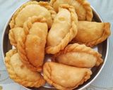 गुजिया (gujiya recipe in Hindi) रेसिपी चरण 3 फोटो