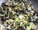Foto del paso 3 de la receta: Ñoquis de boniato zanahoria con salsa de puerro, hongos y cebolla de verdeo