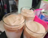 Foto langkah ke 3 dari resep Dalgona coffe ala Fika.