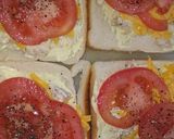 A picture of step 3 of Chicken mayo, cheese and avocado sandwich.