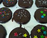A picture of step 3 of Biscuit chocolates.