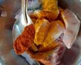 A picture of step 2 of Fish curry.