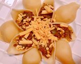 Hình bước làm 5 của món Nui Sò Nhồi Bò Bằm Sốt BBQ Phủ Phô Mai