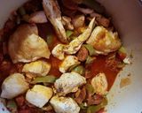Une image de l'étape 2 de Poulet basquaise.