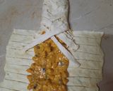 A picture of step 5 of Chicken tandoori bread.