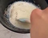 A picture of step 2 of Kanom Nga.