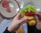 Foto langkah ke 12 dari resep Burger Mini.