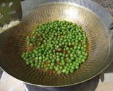 पापड़ मटर की सब्जी (Papad matar ki sabzi recipe in hindi) रेसिपी चरण 4 फोटो