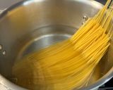 A picture of step 1 of Spaghetti with Fried Eggs.