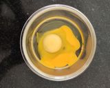A picture of step 2 of Vegetable & Cheese Omelette.