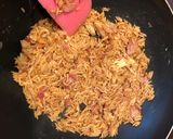 A picture of step 4 of Egg fried rice with ham.