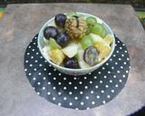 Foto del paso 2 de la receta: Ensalada de queso y frutas