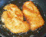 Foto del paso 1 de la receta: Ensalada de pollo empanado