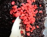 A picture of step 3 of Black Glutinous Rice, Goji Berry, and Taro Cake.