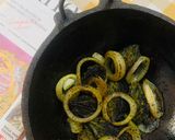 A picture of step 4 of Halka Pulka Bharwa Karela (Stuffed bitter gourd).