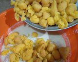 A picture of step 6 of Bhagaray hoye Dahi baray.