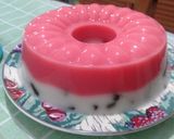 Foto langkah ke 4 dari resep Puding Strawberry Oreo edisi Kemerdekaan 🇮🇩.
