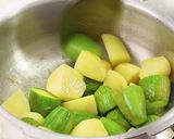 A picture of step 3 of Aloo Padwal Curry 📌.