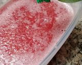 A picture of step 6 of Watermelon ice cream sundae.
