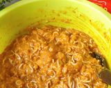 Gambar langkah 2 resipi Pepes Ayam Mee Segera.