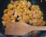 Foto del paso 4 de la receta: Pechuga de pollo en salsa BBQ, sobre arroz blanco