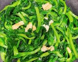 Hình bước làm 2 của món Đọt đậu hà lan xào tỏi
