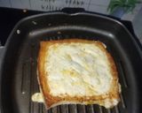 Foto langkah ke 4 dari resep Cheese Egg Roast (Roti Panggang Telur Keju).