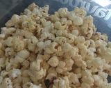 Foto langkah ke 2 dari resep Popcorn caramel gula merah.