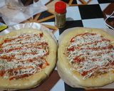 Foto langkah ke 8 dari resep Pizza Homemade.