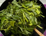 Foto langkah ke 3 dari resep Tumis Kangkung Tempe Semangit.
