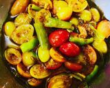 A picture of step 1 of Karonda pickle.