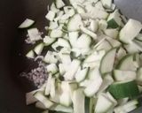 A picture of step 3 of 303 🍚Creamy Zucchini and Speck Risotto 🥓.
