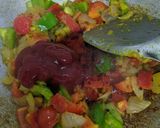 Gambar langkah 3 resipi Chicken Jalfrezi.