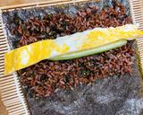 Hình bước làm 2 của món Cơm cuộn gạo lứt