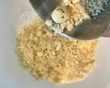 A picture of step 3 of Makhana Panjiri.