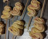 Foto del paso 2 de la receta: Arbolitos navideños de jamón y queso 🎄