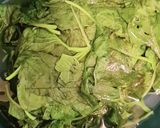 Foto langkah ke 2 dari resep Sigeumchi Namul 시금치나물 (Salad bayam ala korea).