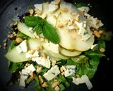 Foto del paso 4 de la receta: Ensalada Caprichosa con Pera Queso Azul y Anacardos