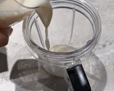 A picture of step 1 of Banana, peanut butter and cinnamon dairy-free Smoothie.