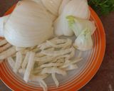 Foto del passaggio 2 della ricetta Insalata di finocchi, pompelmo rosso e menta