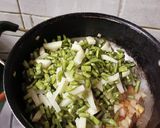 गावरान गवाराची चटकदार भाजी (Gavar Bhaji Recipe In Marathi) रेसिपी स्टेप 2 फोटो 