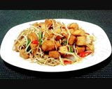 A picture of step 3 of Stir-Fried Tofu with Bean Sprouts.