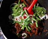 Foto langkah ke 3 dari resep Tumis lidah bompap alias bombay paprika.