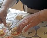 Foto del paso 8 de la receta: Bollitos Hojaldrados rellenos de Crema Pastelera y Mermelada de Cereza