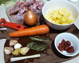 Foto langkah ke 2 dari resep Mommy bento violinist sop iga babi.