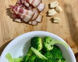 青花菜清炒臘肉的食譜步驟2照片