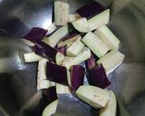 Foto langkah ke 1 dari resep Terong Balado.
