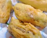 A picture of step 9 of Bhujia barey mirch.