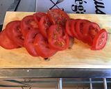 Une image de l'étape 4 de Salade de jeunes endives aux tomates, feta grecque et persil (sauce au miel et cidre).